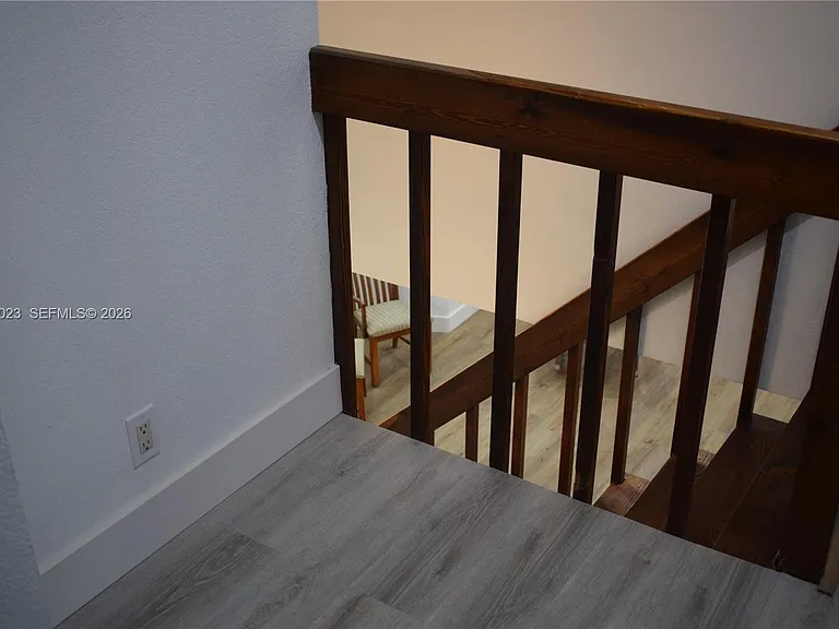 17113 Russell Ave — Photo 16