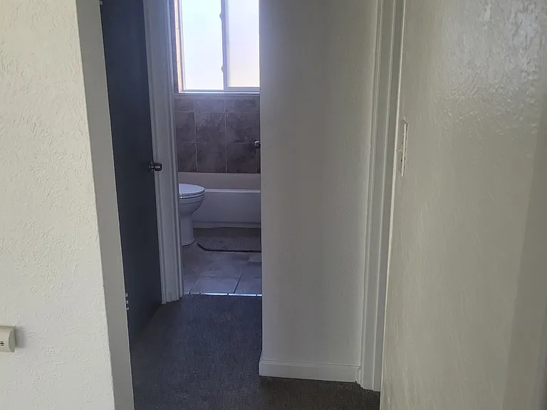 1025 Brentwood St — Photo 11