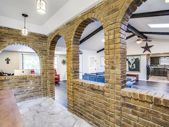 3rd image of 2937 Knollwood Dr