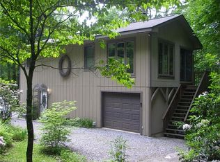 918 Plott Balsam Rd, Maggie Valley, NC 28751