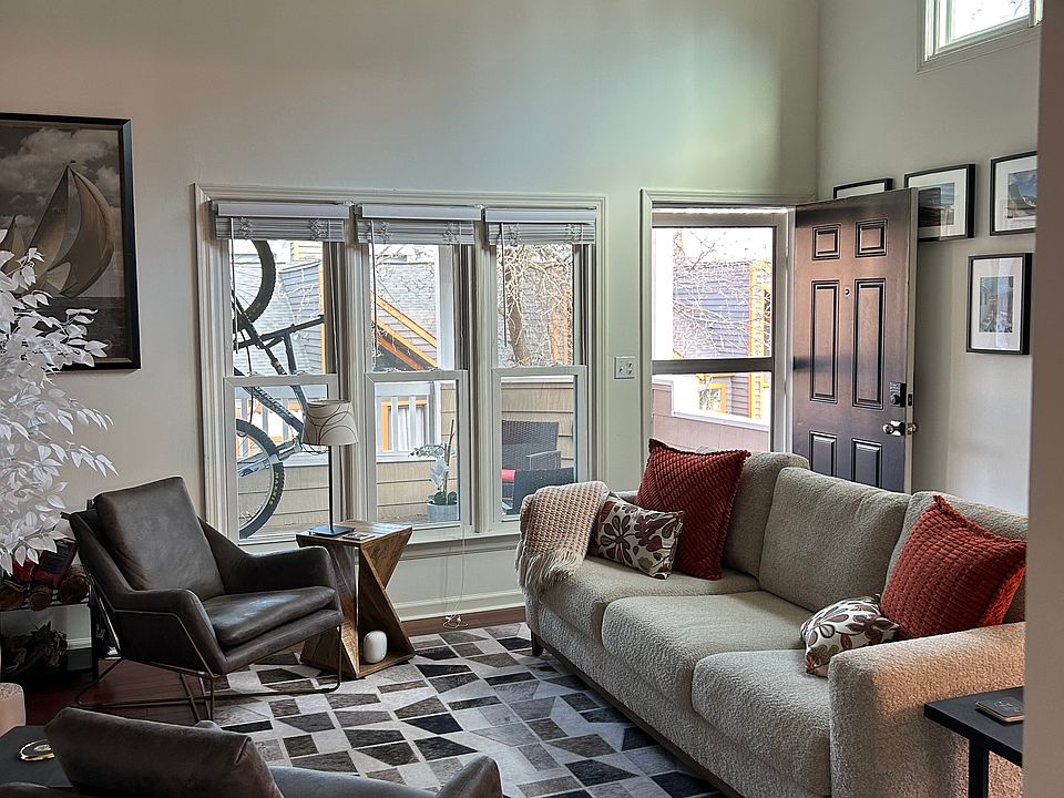 1st image of 427 W 8th St APT 101
