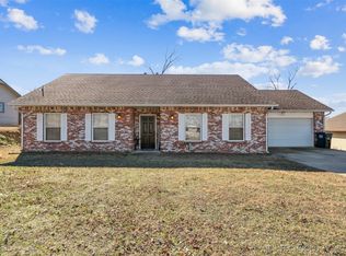1302 Forest Ln, Catoosa, OK 74015