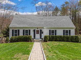 12 Hudson Dr, Hyde Park, NY 12538