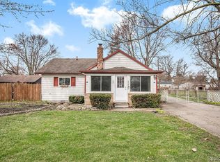 8866 Caroline St, Taylor, MI 48180