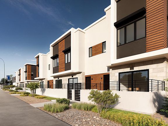5th image of 807 S GEORGE Drive