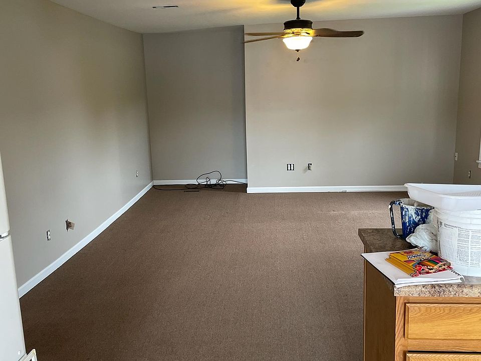 1st image of 128 Broad St #1