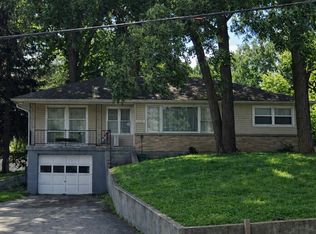 4113 W Crystal Lake Rd, McHenry, IL 60050