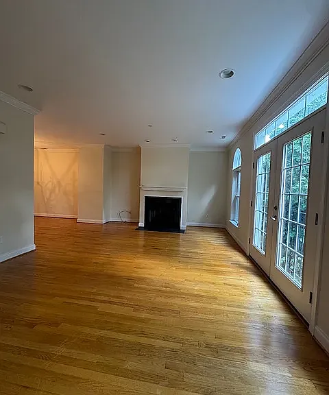748 Moore Ave — Photo 12