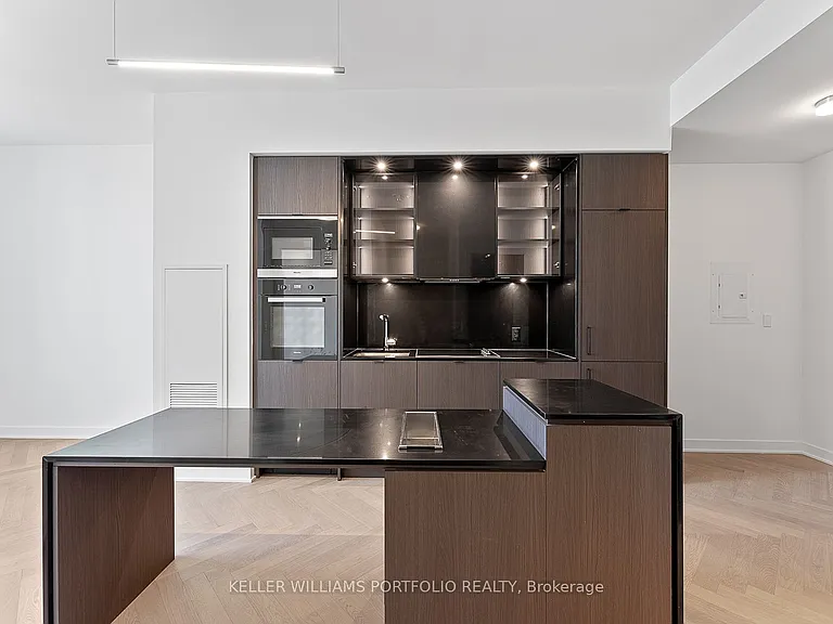 11 Yorkville Ave #2907 — Photo 7