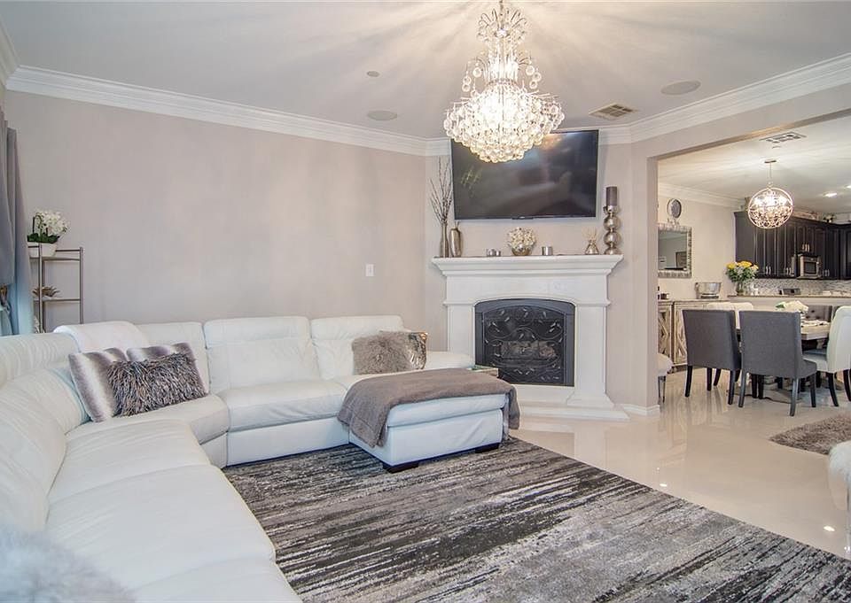 1st image of 6757 Cortona Ln