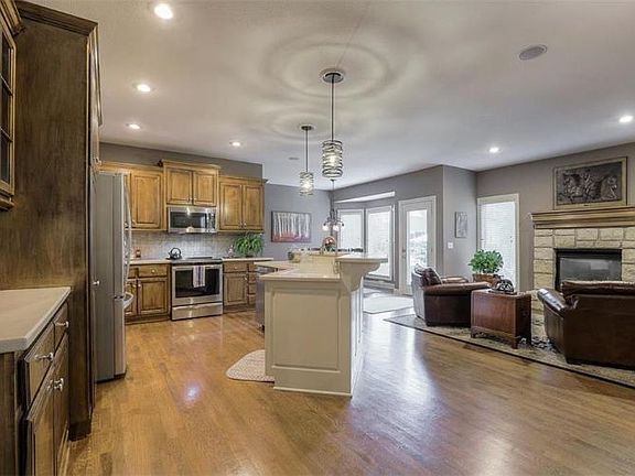 4th image of 5017 W 150th St
