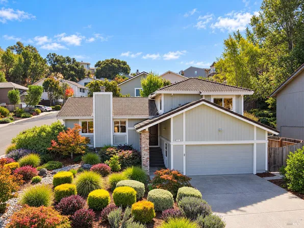 9 Carob Way, Novato, CA 94945