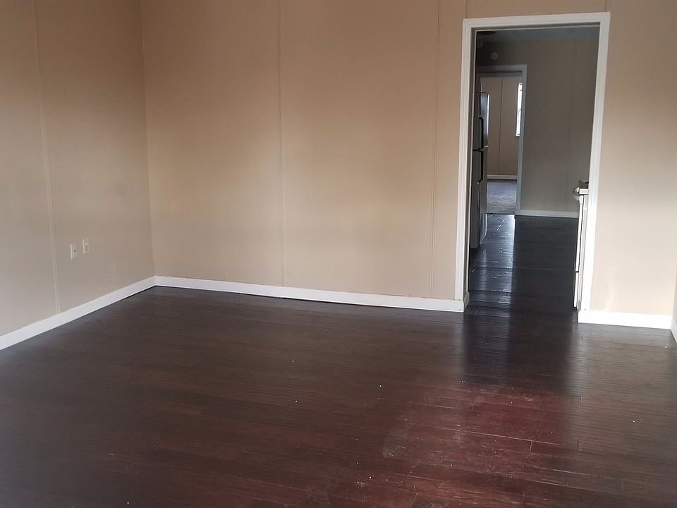 1st image of 904 E High St #F