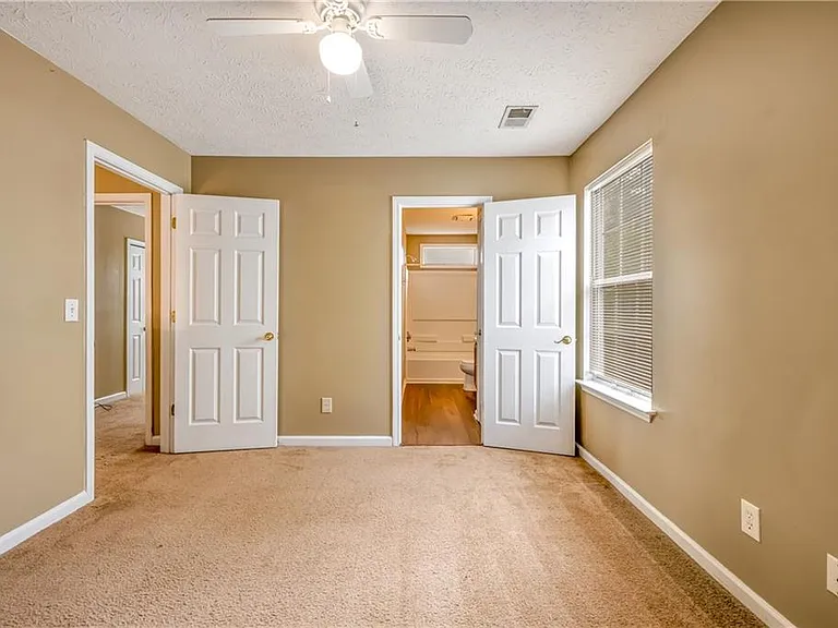 4392 Windmoor Dr NW — Photo 20