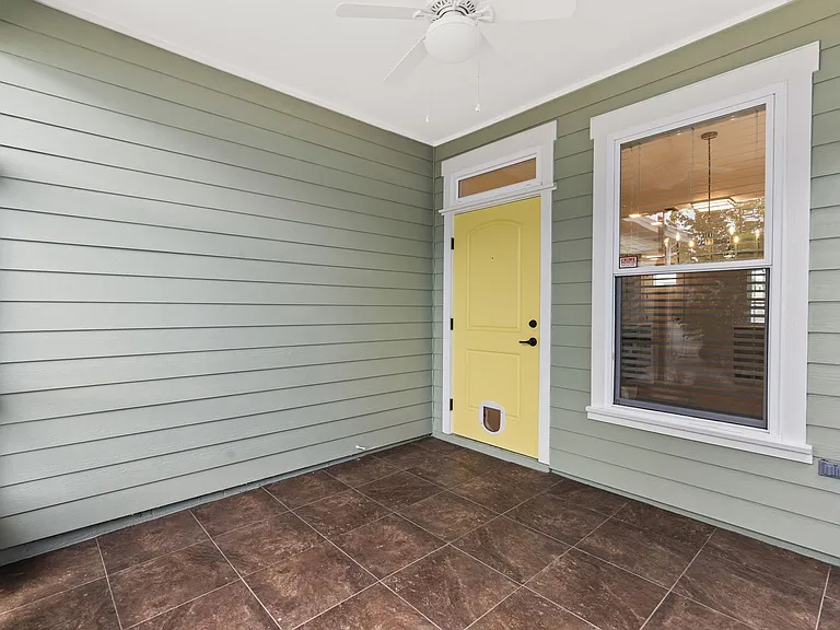 5005 NW 11th Pl — Photo 28
