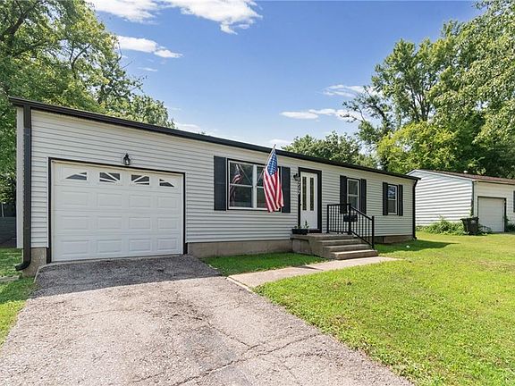 3rd image of 1717 S Ellison Way