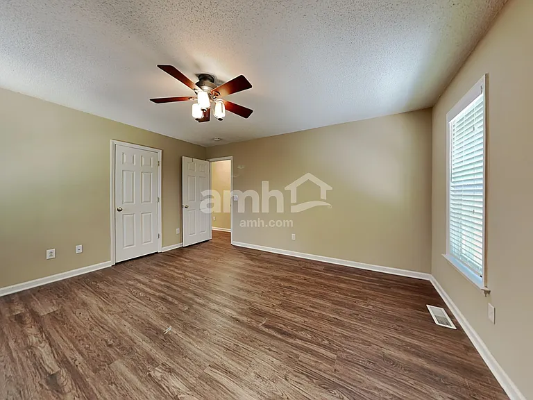 5160 Windsbury Ridge Rd — Photo 8