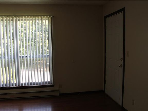 4th image of 515 E Alameda St #12