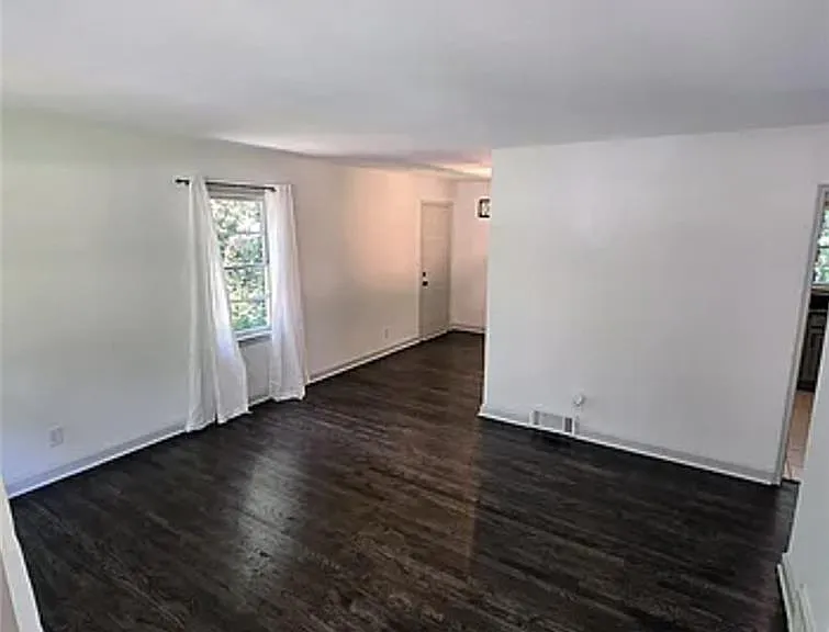 2863 Catalina Dr — Photo 4