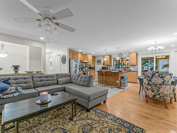 5th image of 1579 136th St
