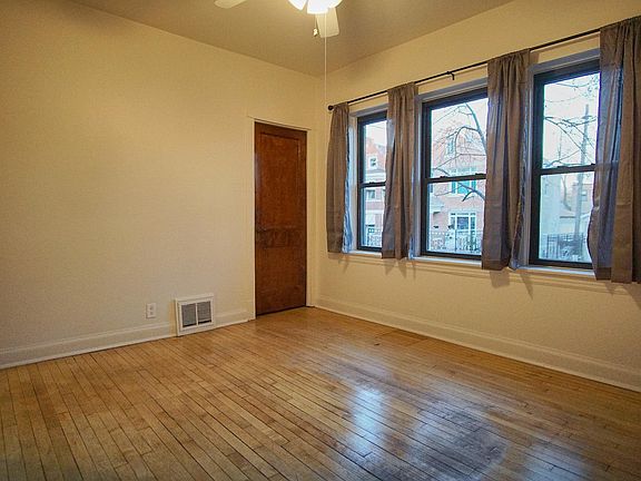 3rd image of 3048 S Keeler Ave Unit 6