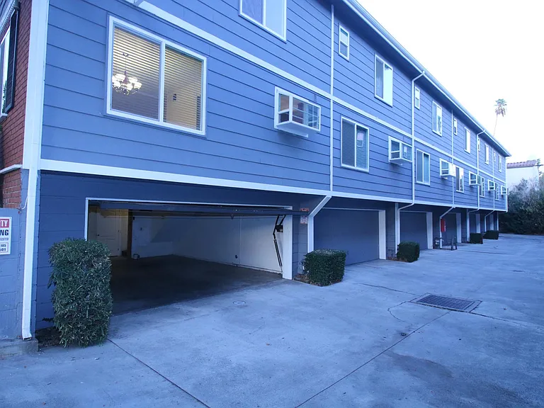 76 N Sierra Bonita Ave #1 — Photo 20