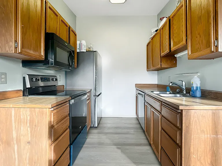 221 McCarrey St #18BUNIT-18 — Photo 1