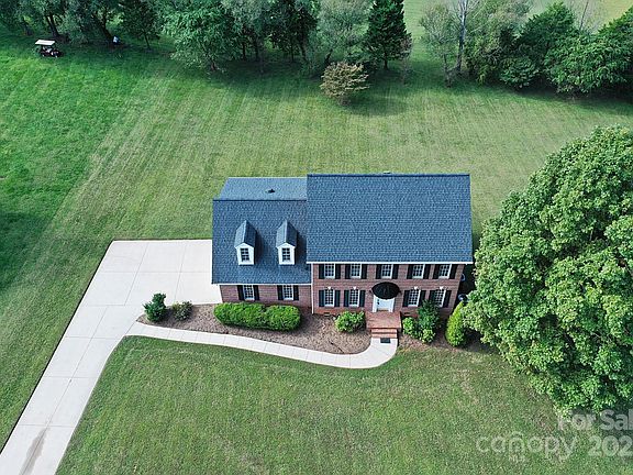 4th image of 4063 Rainbow Hills Dr