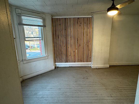 4th image of 211 Maryland Ave #211.5