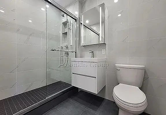 5th image of 58-12 Queens Blvd #4J