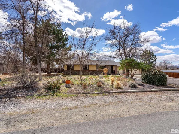 140 Leo Dr, Sparks, NV 89441