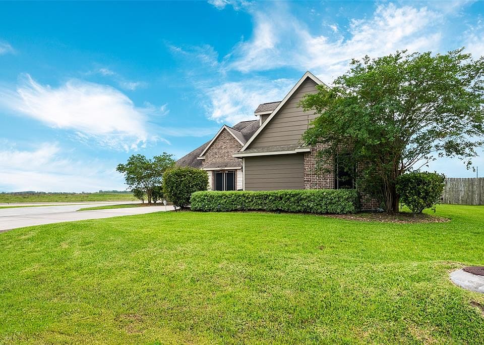 1st image of 14022 Saint Thomas St