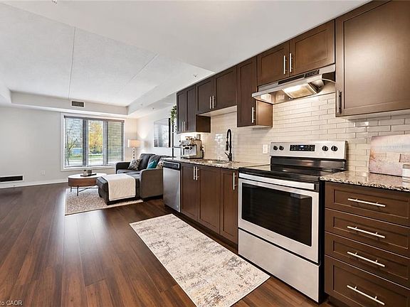2nd image of 104 Summit Ridge Dr #106
