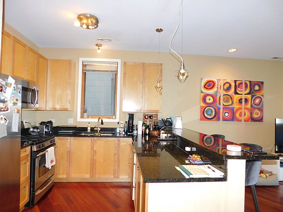 3rd image of 1636 N Bosworth Ave APT 3N