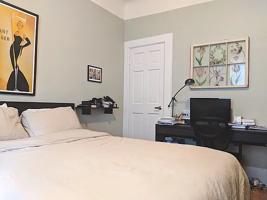 Rented by Compass | media 10