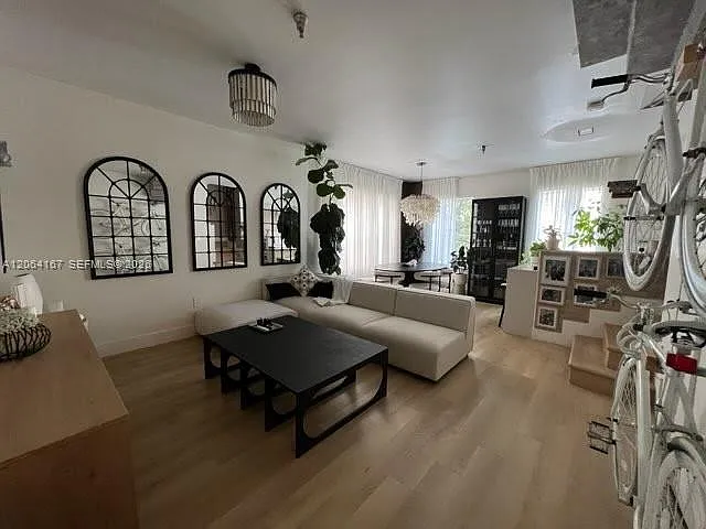 1350 Pennsylvania Ave #201 — Photo 2