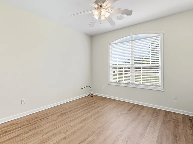 100 Carrington Cir — Photo 15