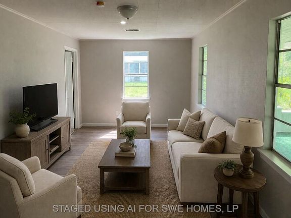 5th image of 122 S Circle Dr