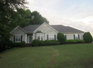 170 Woodstream Dr, Newnan, GA 30265