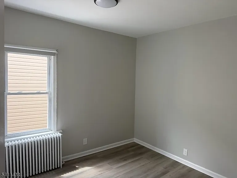 212 Beacon Ave — Photo 10