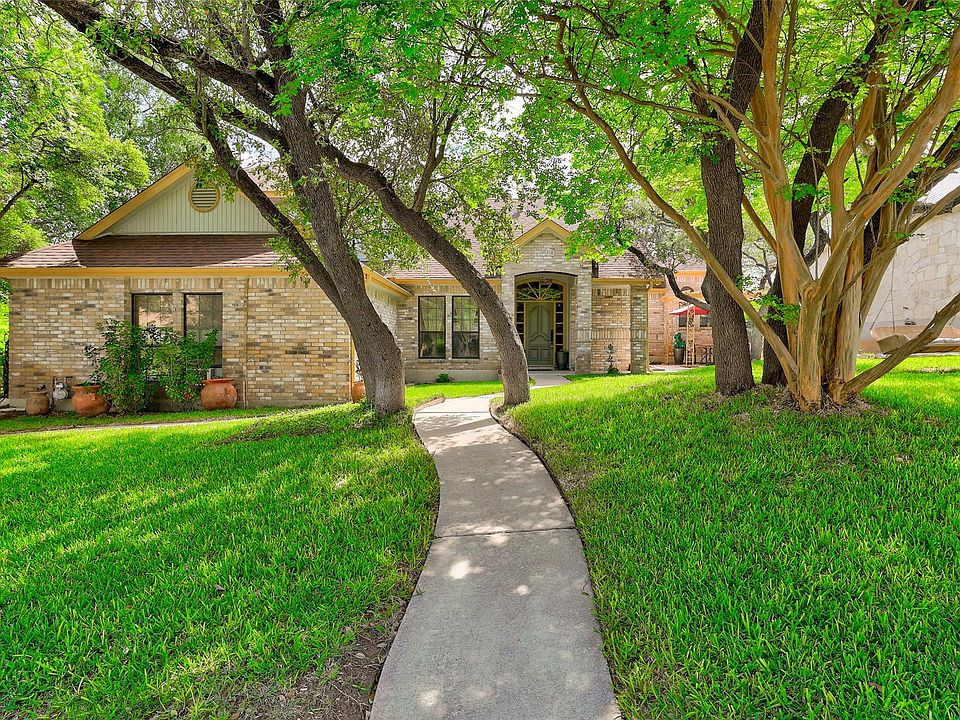 1st image of 110 S Ridge Cir