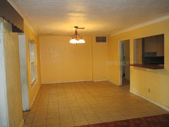 4th image of 2868 Valencia Way S