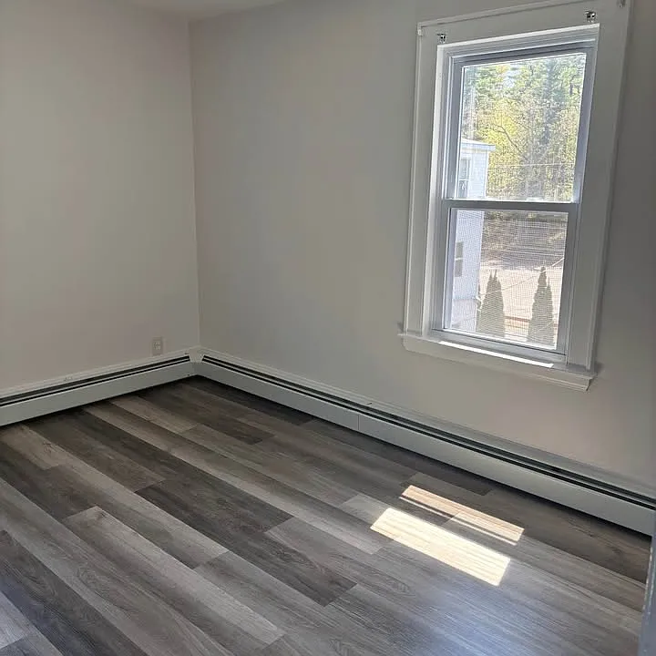 131 Pool St #202