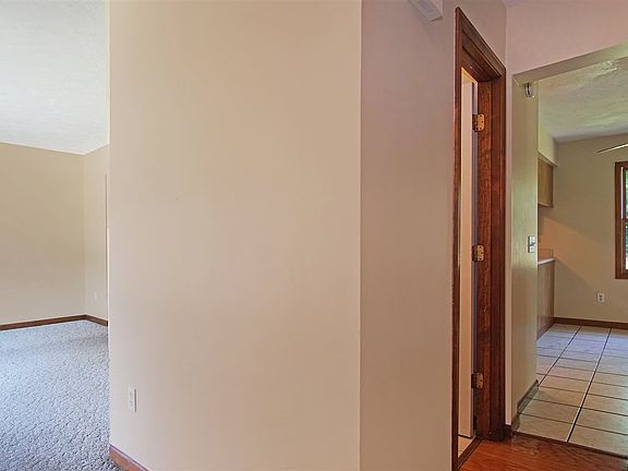 3rd image of 5914 S Bridgeton Ln
