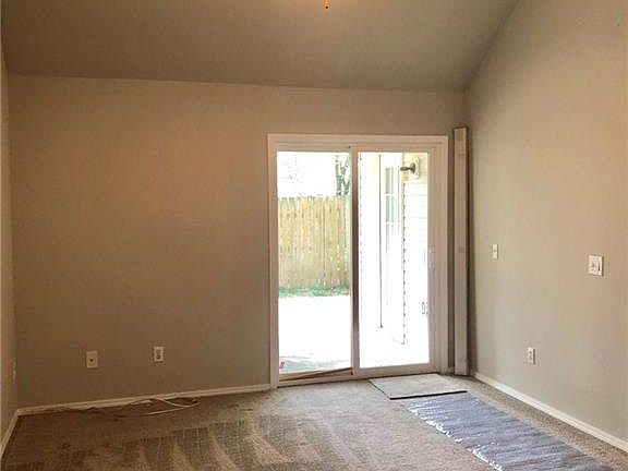 5th image of 1002 S 24th Pl
