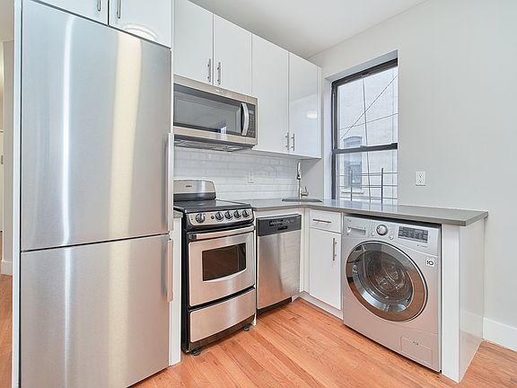 3rd image of 2504 Adam Clayton Powell Jr Blvd APT 6