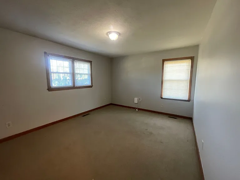 2039 Ironwood Dr — Photo 9