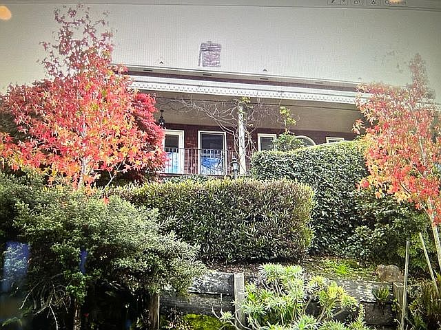 1st image of 4883 Paradise Dr
