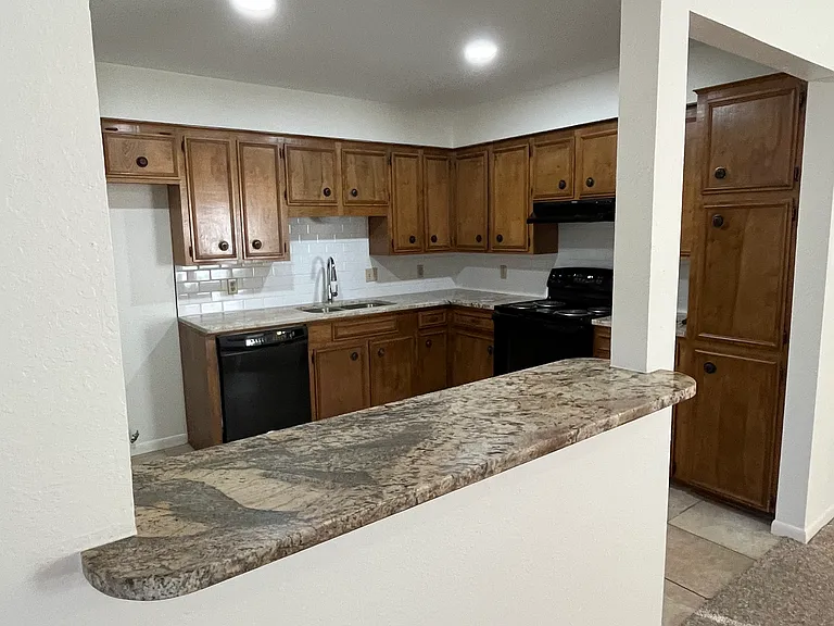 4817 Shadowbend Dr #A — Photo 4