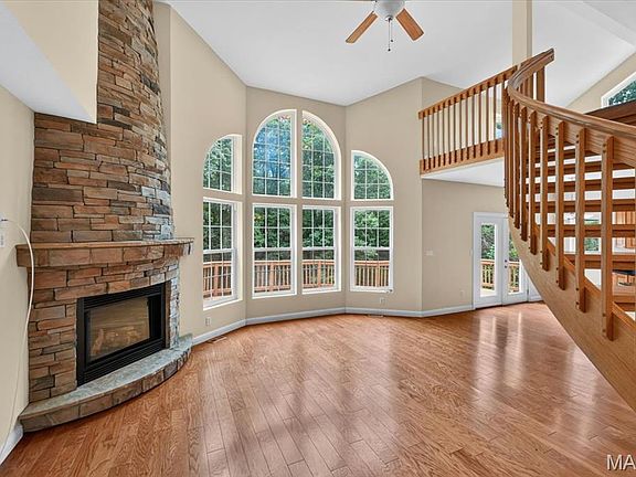 5th image of 1549 Paradise Valley Dr